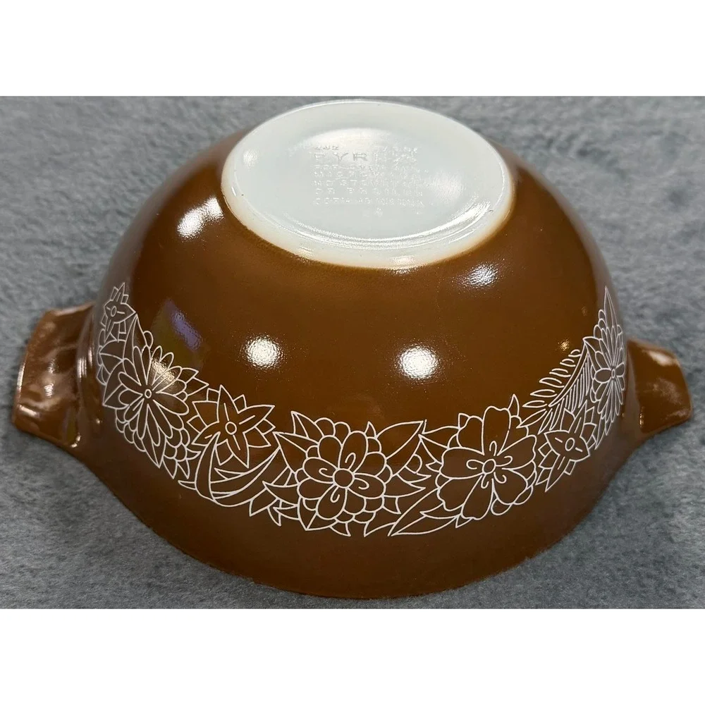Vintage Pyrex Butterfly Gold 442 Cinderella Mixing Bowl 1.5 Qt Brwn White Floral